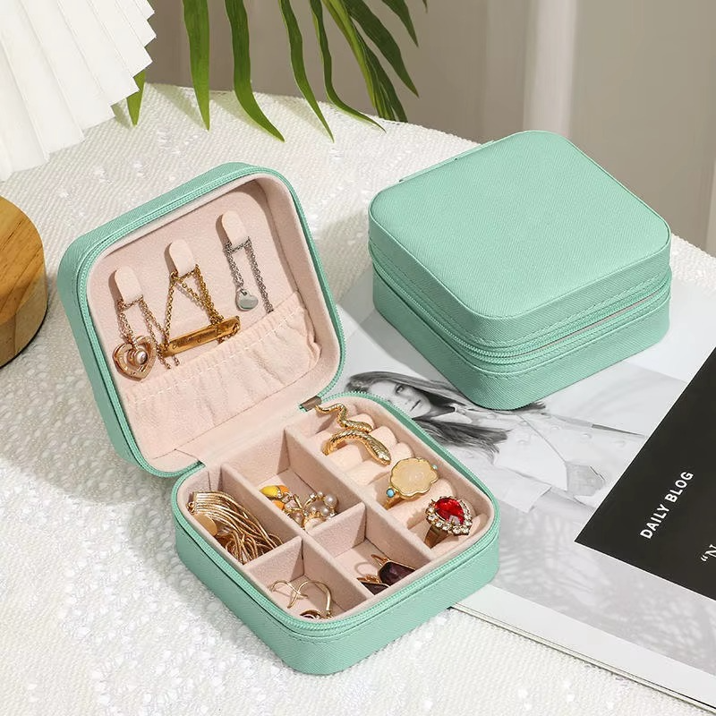 Travel-Friendly PU Leather Mini Jewelry Box – Compact | ROMAN DECOR