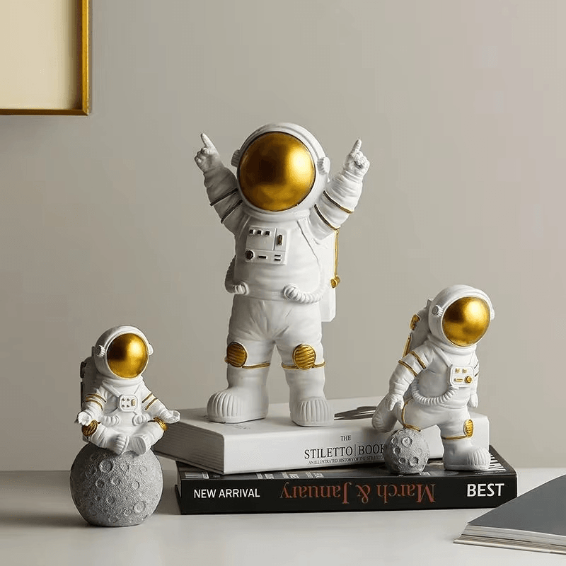 3Pcs Astronaut Figurine Set – Space-Themed Resin Decor for Desktop - Roman Decor