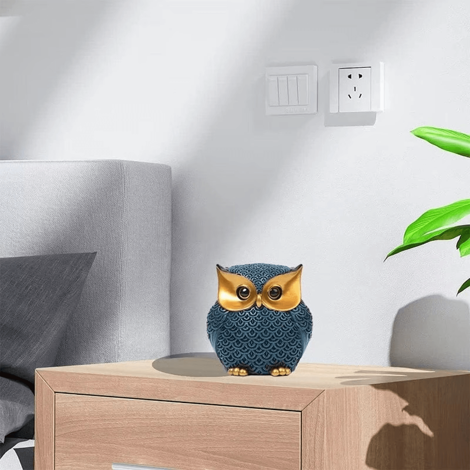 Resin Owl Figurine – Modern Compact Animal Statue for Table - Roman Decor