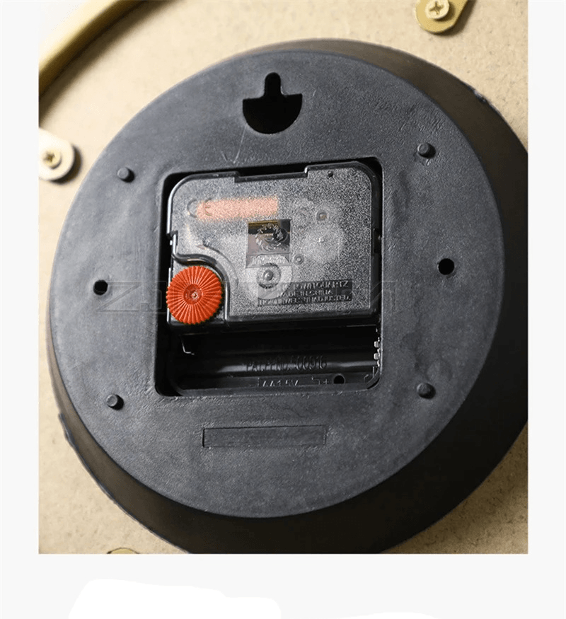 Elegant Gold Wall Clock – 70cm Silent Metal Wall Decor - Roman Decor